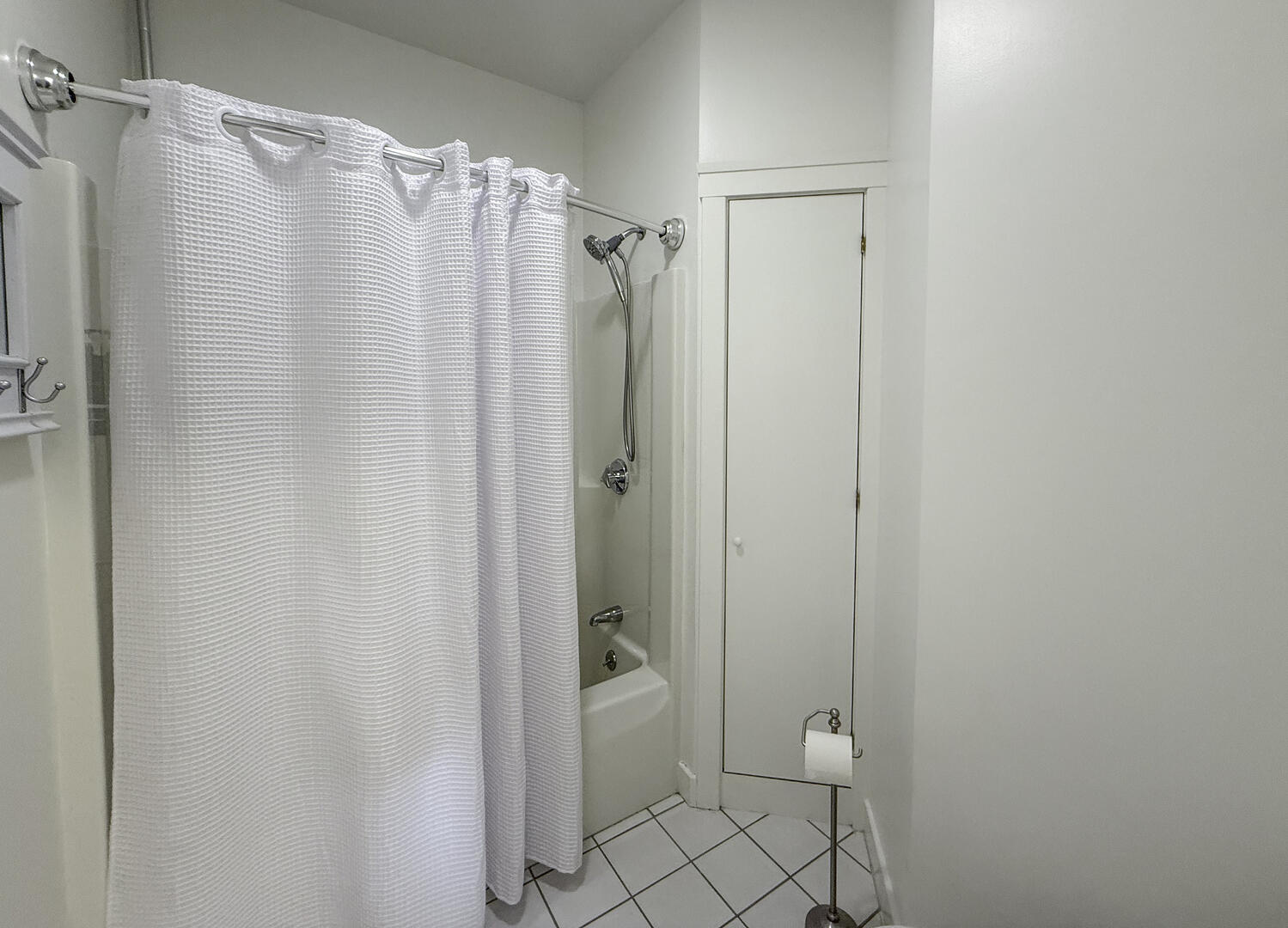 Hall Bath with Shower Tub Combo, First Floor