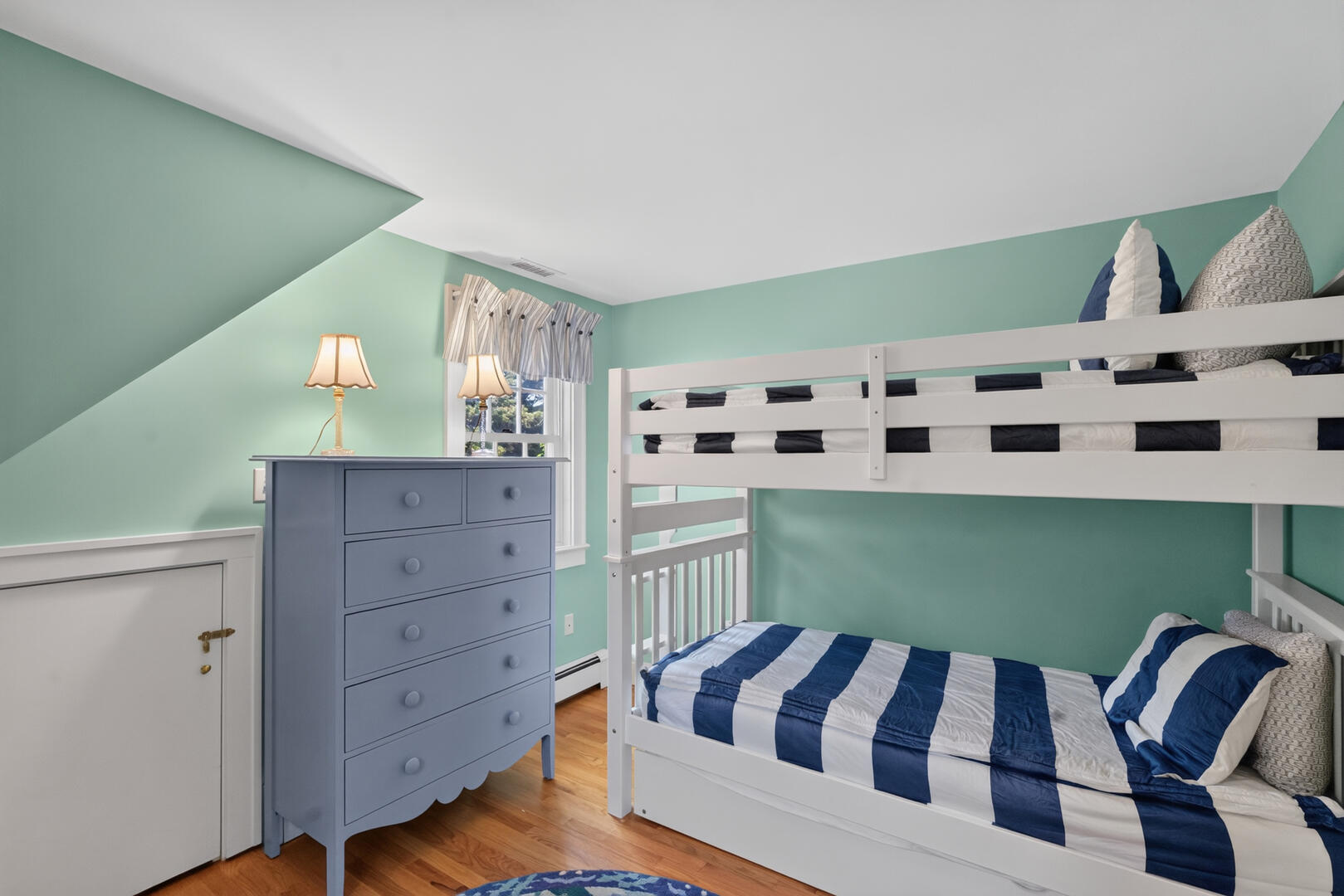 BR5 Bunk Bed, Second Floor