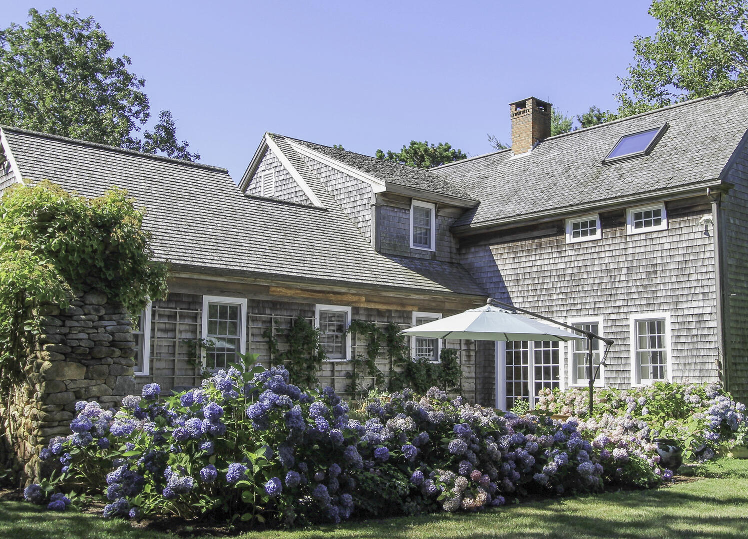 Deck Outdoor Dining Area