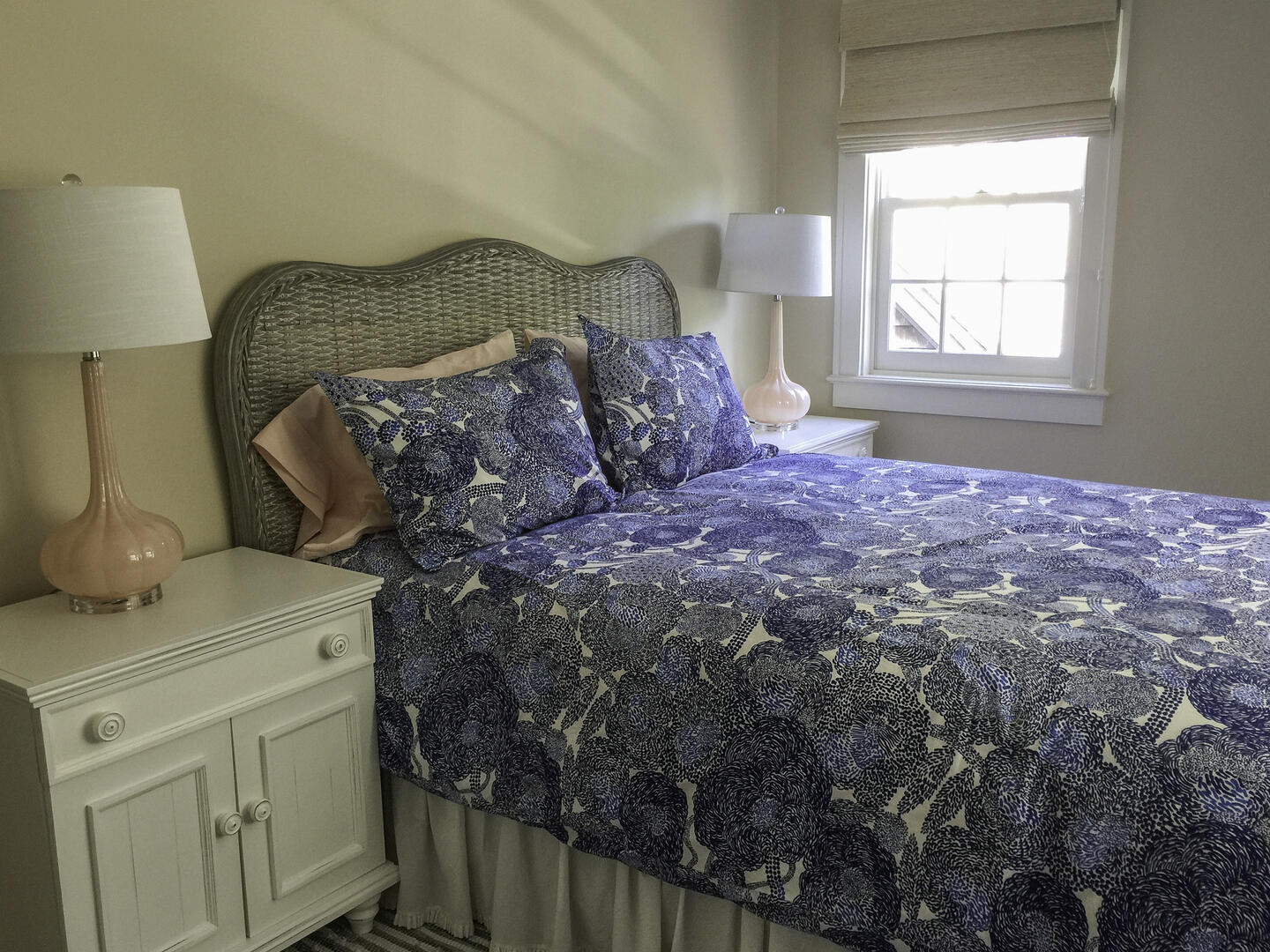 BR4 Queen, Second Floor