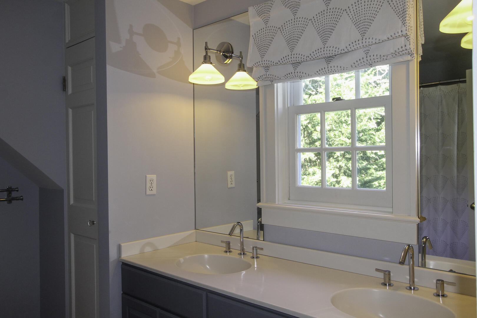 Hall Bathroom with Shower Tub Combo, Second Floor