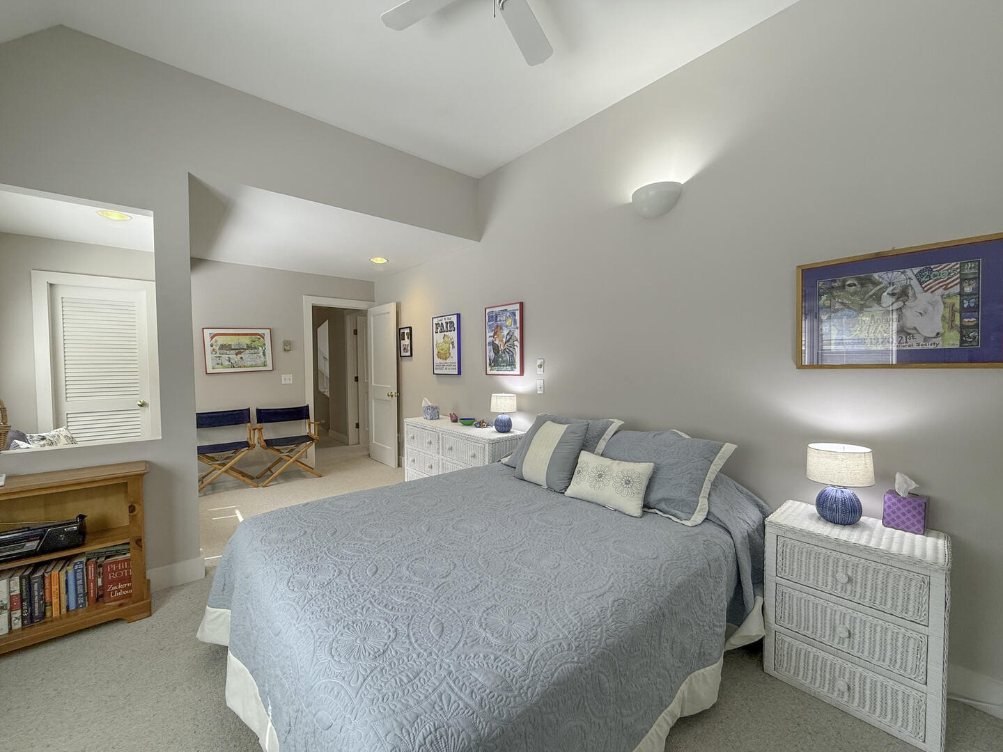 BR2 Queen, Second Floor