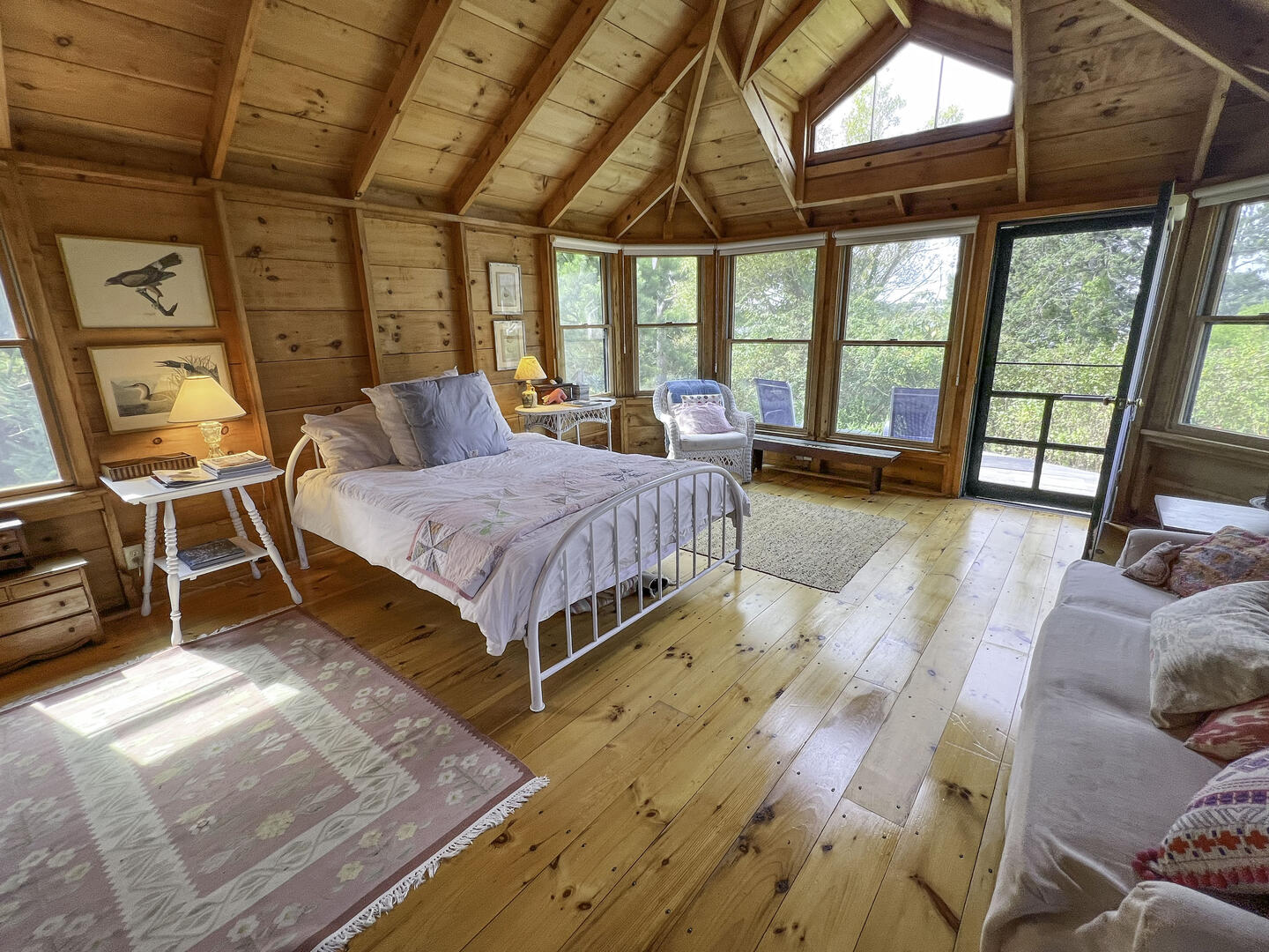 BR6 Queen En Suite, First Floor Guest House