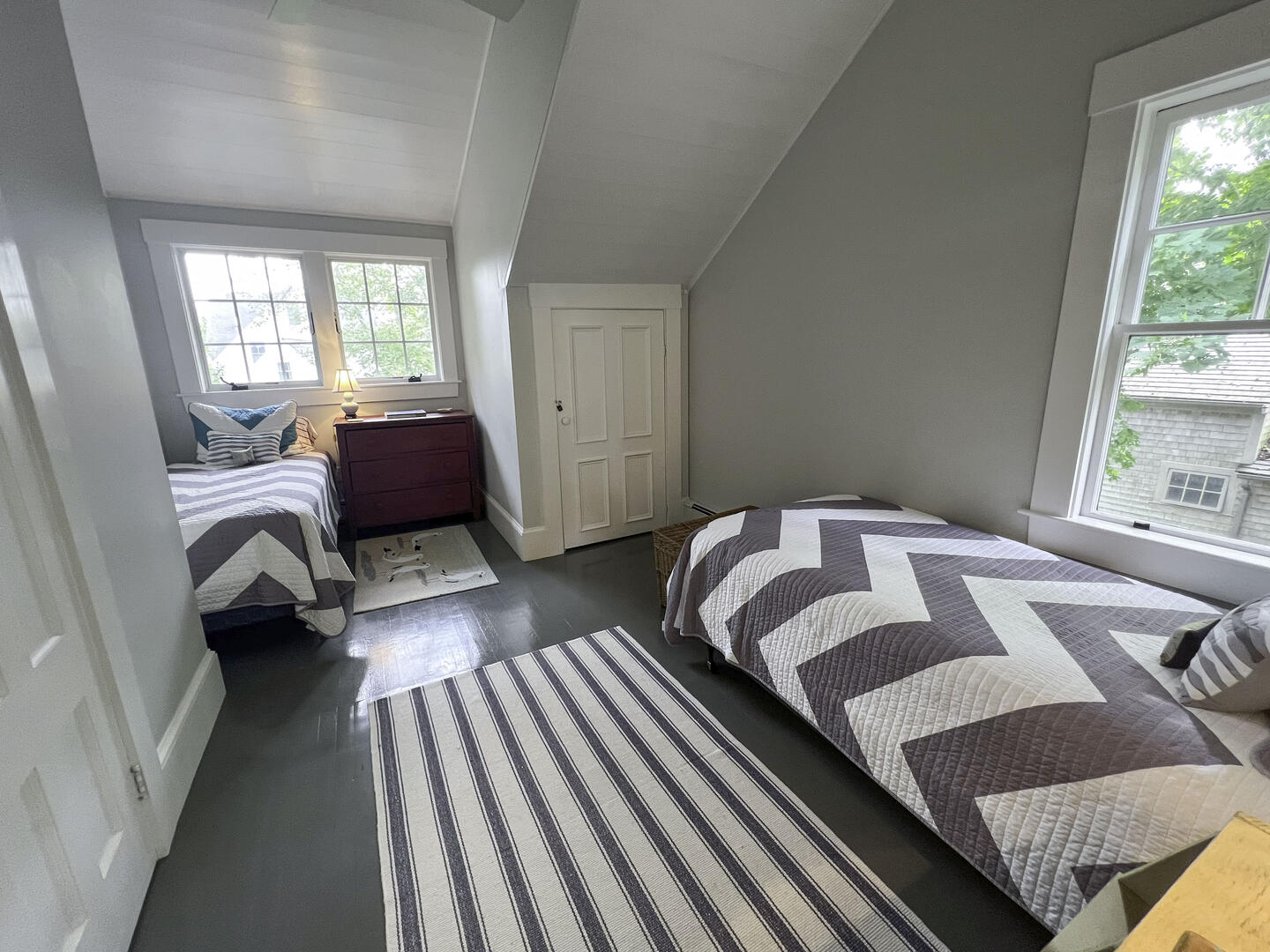 BR5 (2) Twin Beds with Adjoining Bath, Second Floor