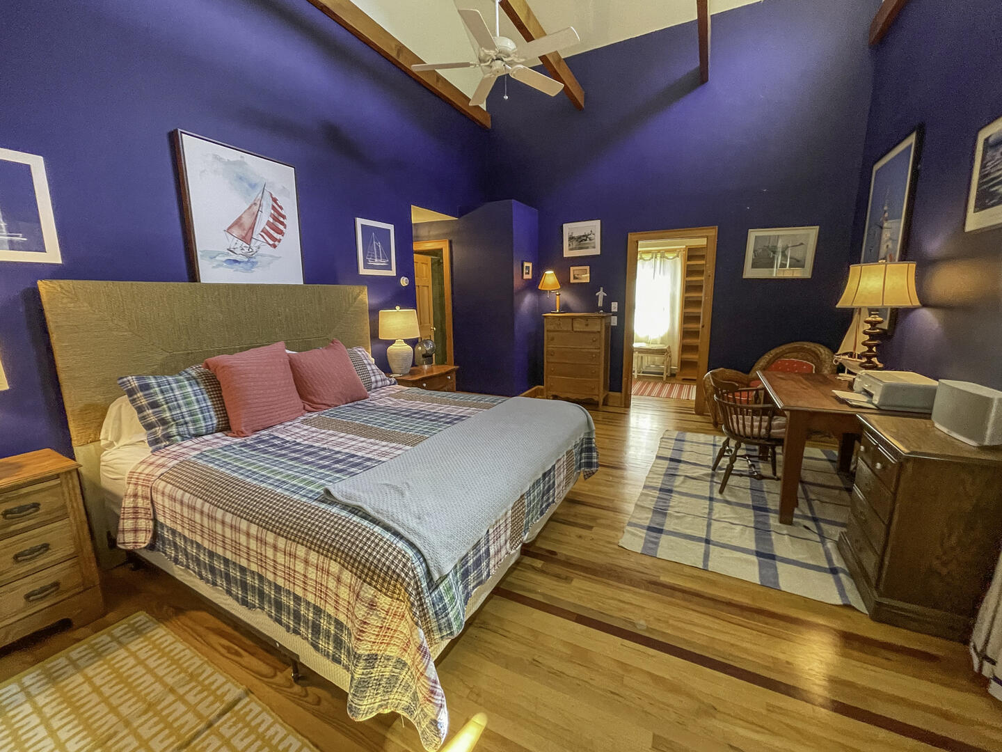 BR1 King, w/En Suite, Second Floor