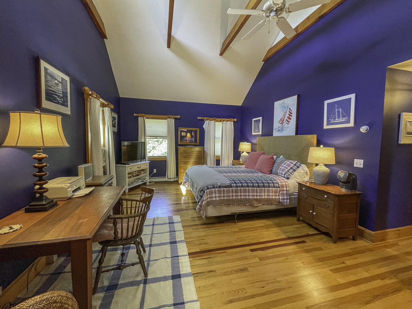 BR1 King, w/En Suite, Second Floor