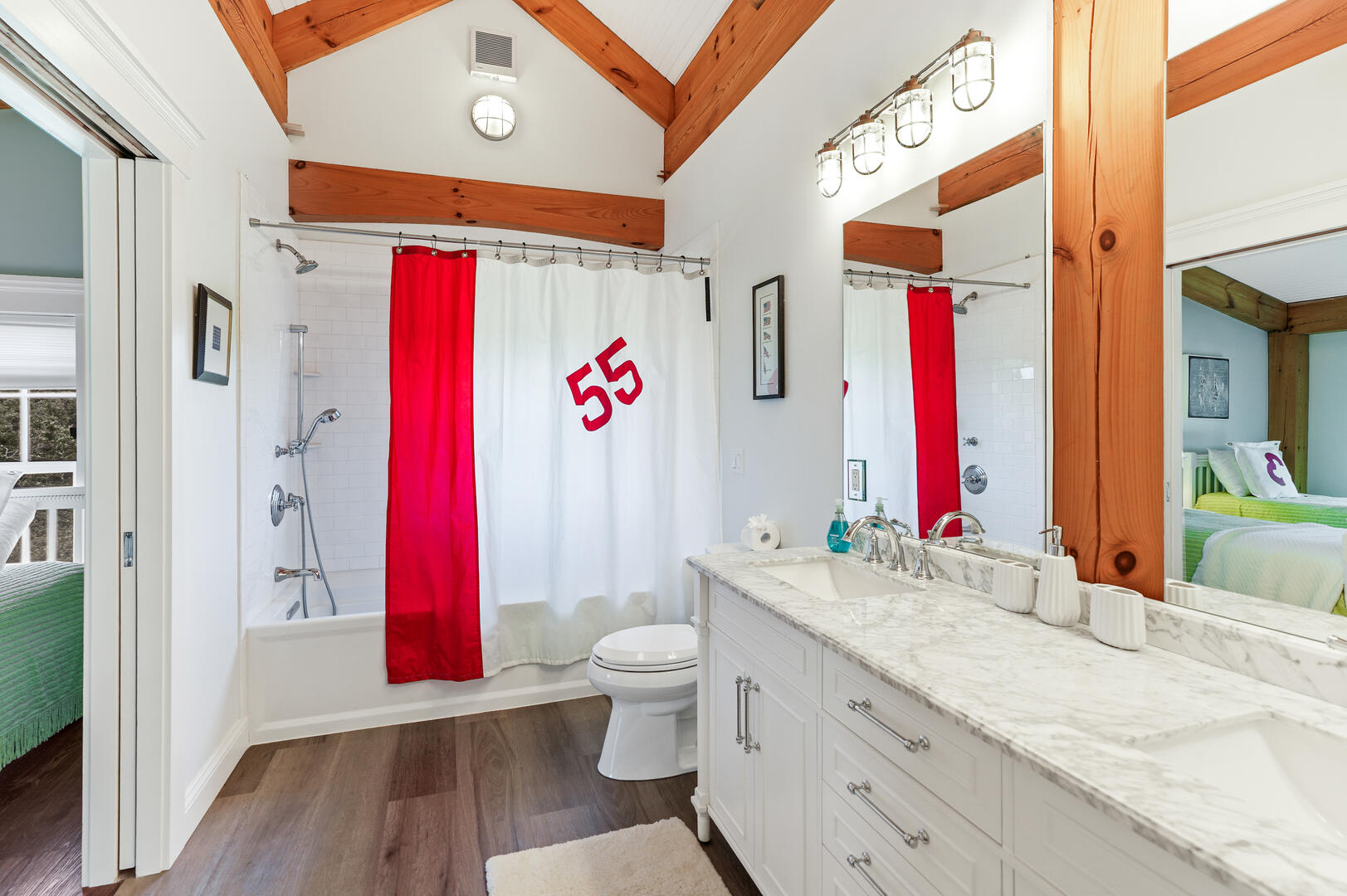 BR4 En Suite/Adjoining Hall Bath with Tub Shower Combo, Second Floor