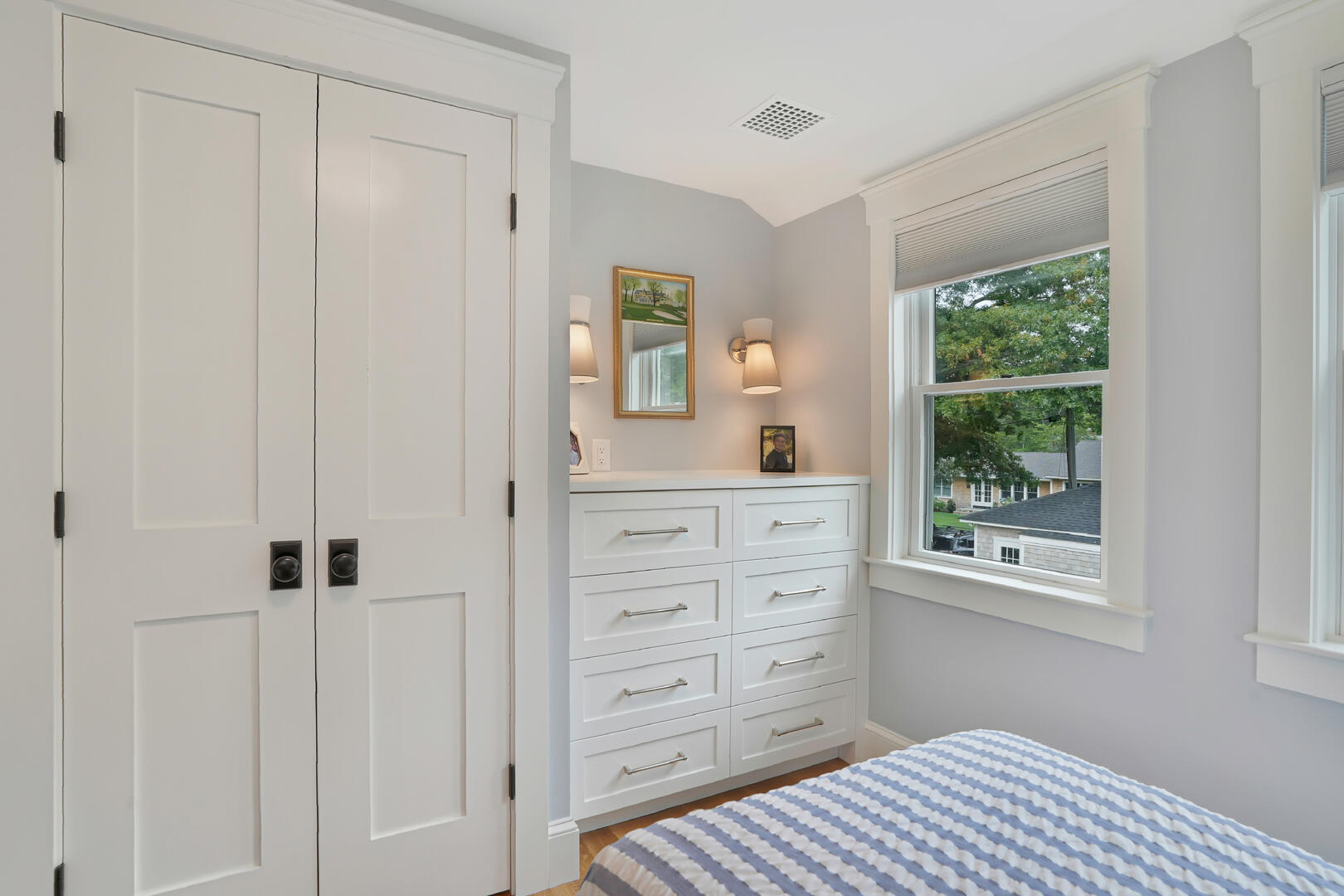 BR4 (2) Twin Beds, Second Floor