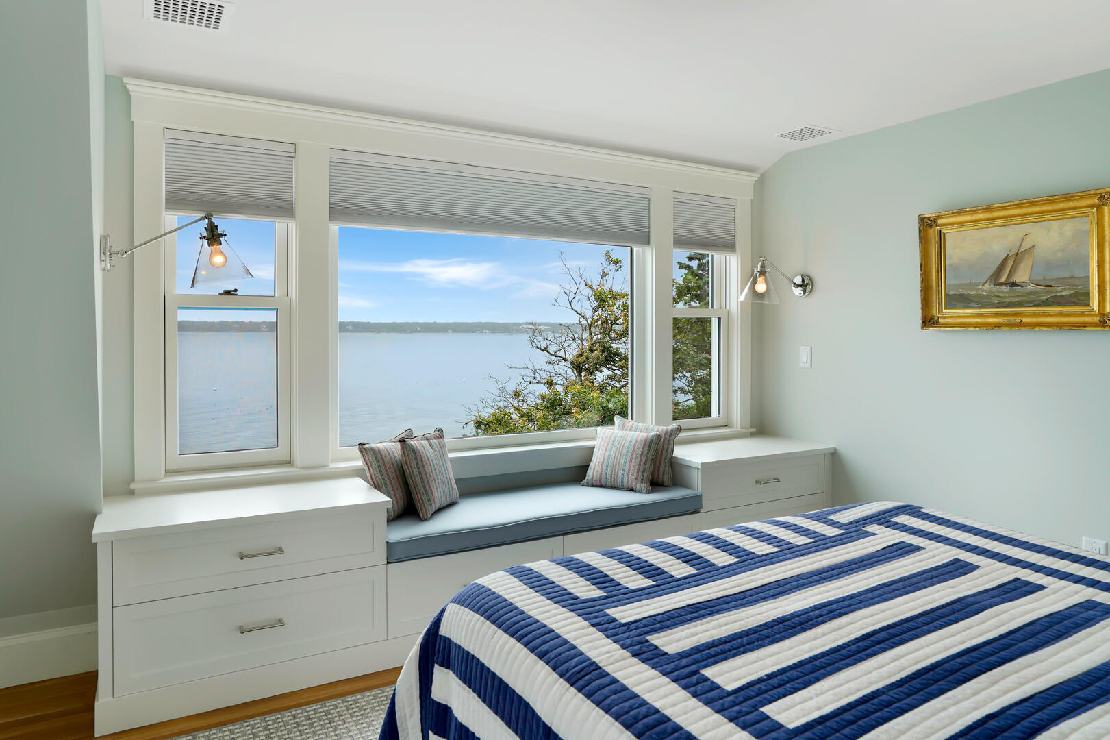 BR2 Queen En Suite with Shower Stall, Second Floor