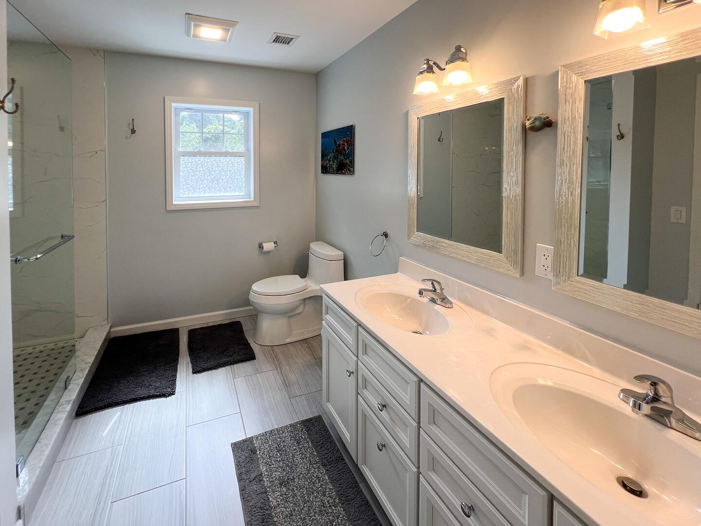 BR1 King En Suite Shower Stall, Second Floor