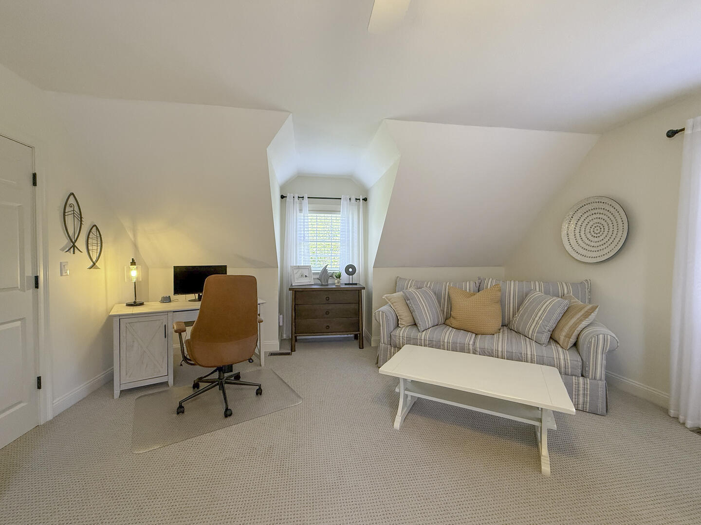 BR2 King En Suite, Second Floor