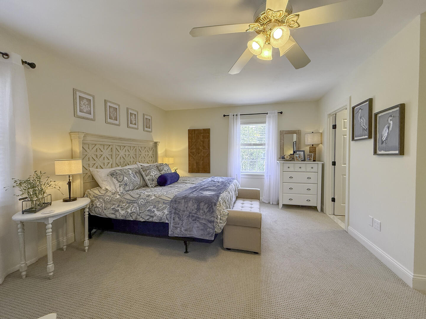 BR2 King En Suite, Second Floor