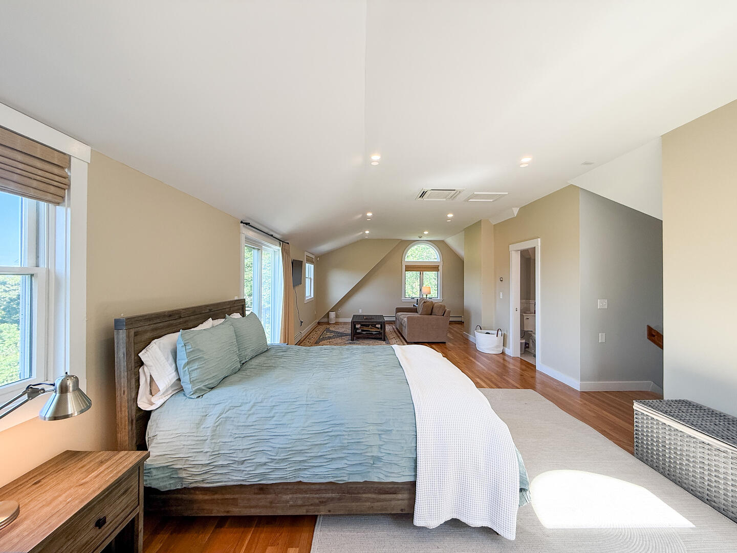 BR1 Queen with Pair of Ensuite Baths, Second Floor