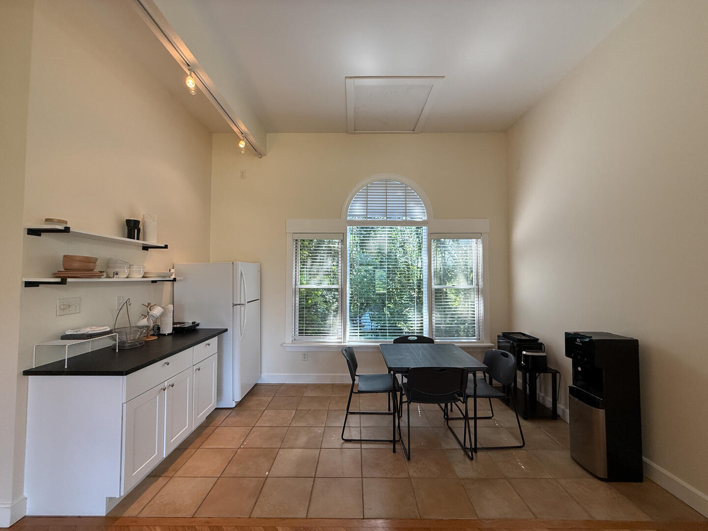 Guest House, Kitchen and Dining Area