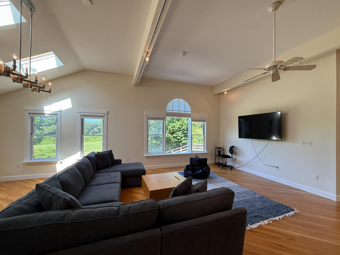 Guest House, Living Area