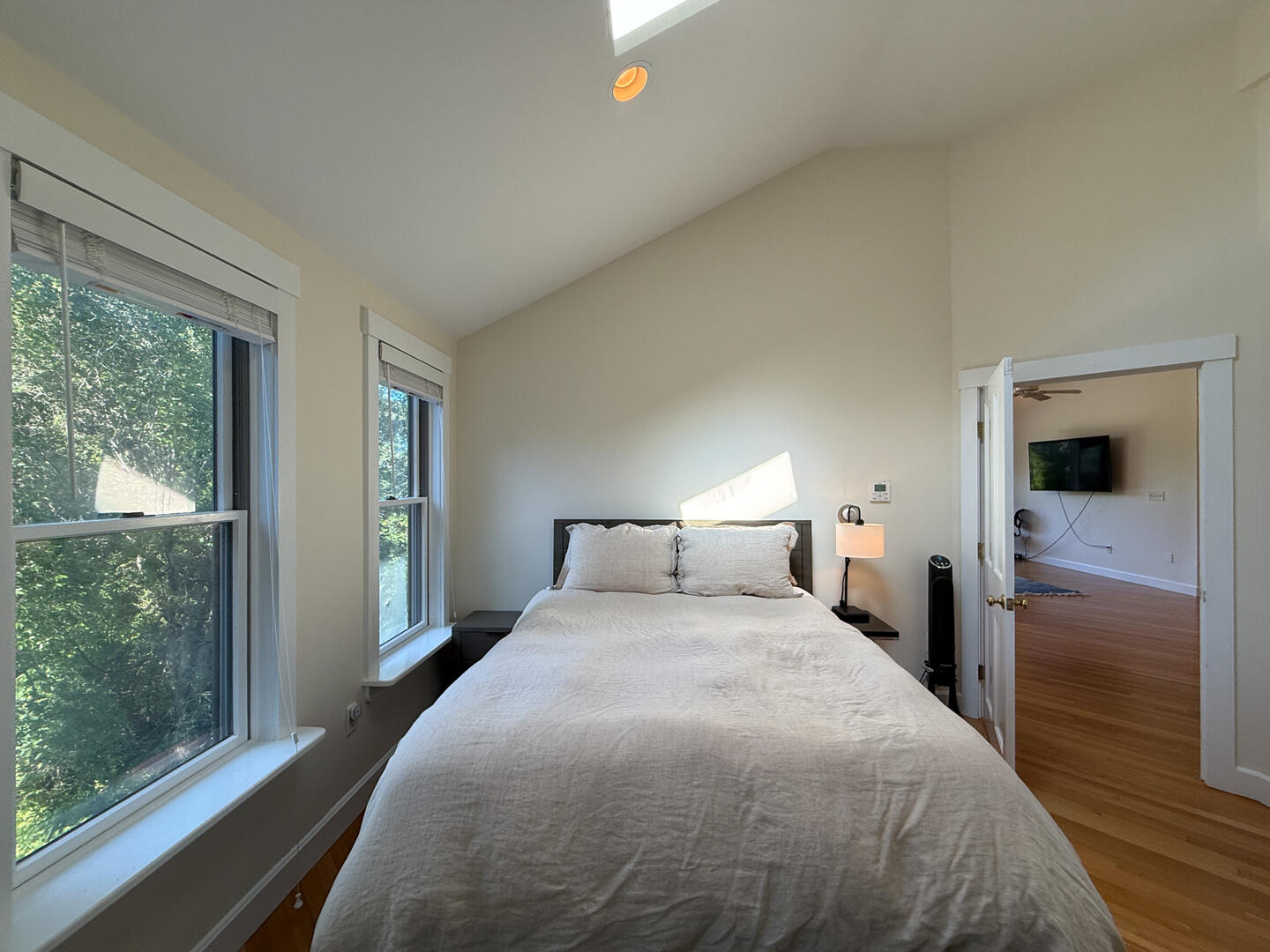 Guest House, BR5 with Queen Bed