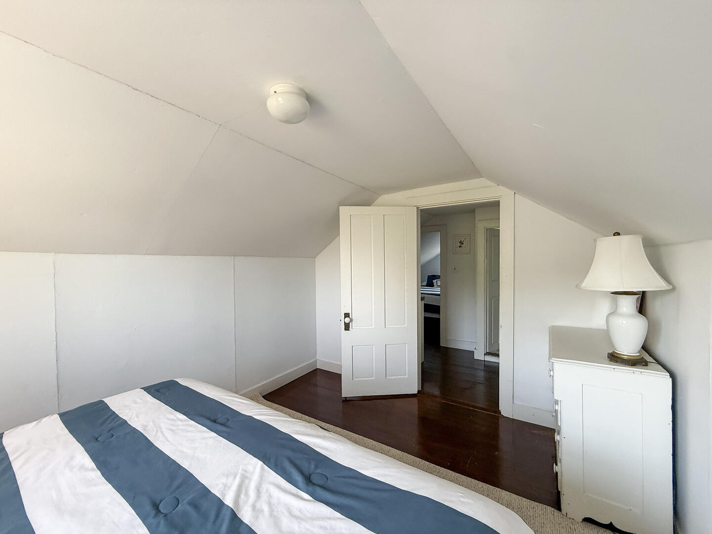 BR5 King, Third Floor