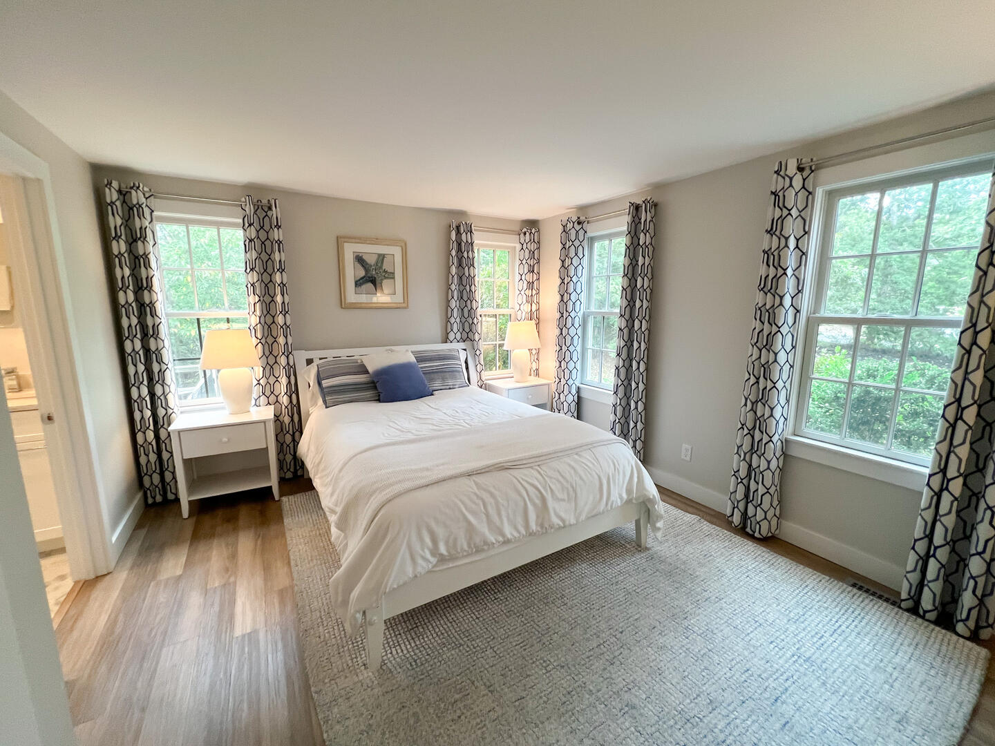 BR1 Queen En Suite, Main Level