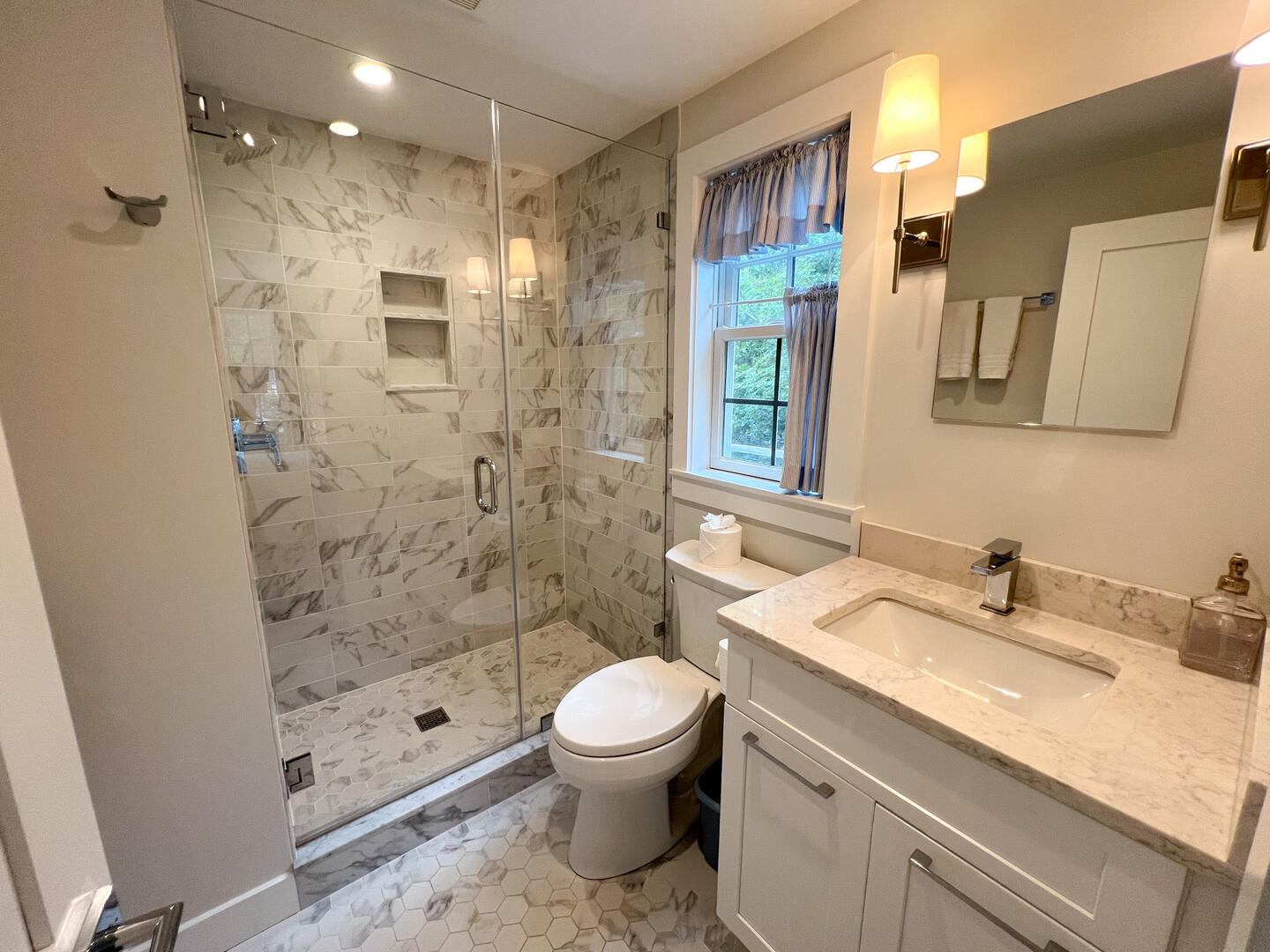 BR1 Queen En Suite with a Shower Stall, Main Level
