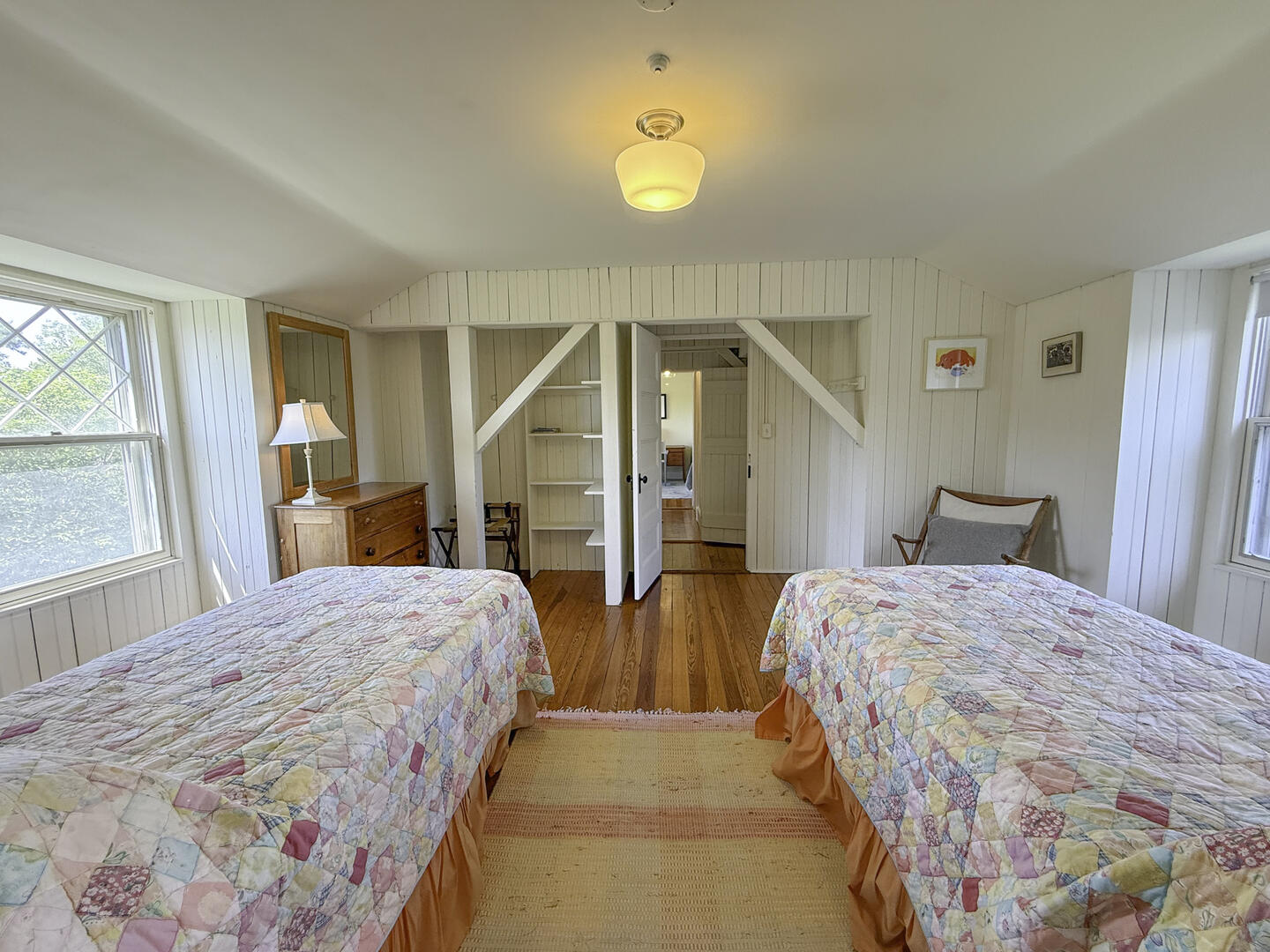 BR5 (2) Twin Beds, Second Floor