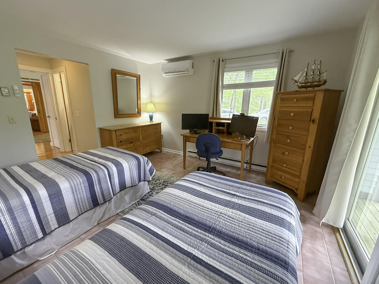 BR2 (2) Twin Beds En Suite, First Floor