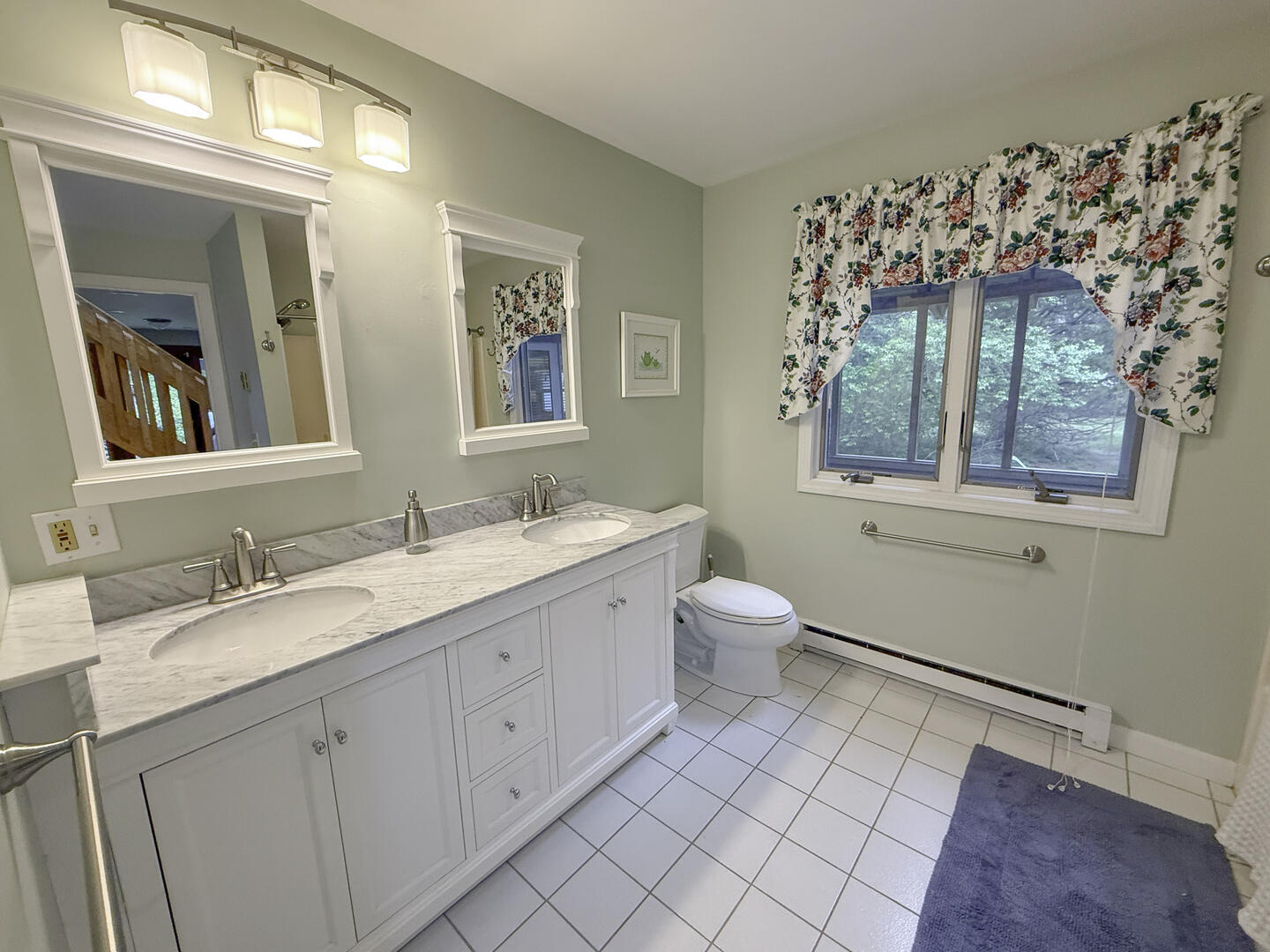 Hall Bath with Shower Tub Combo, First Floor