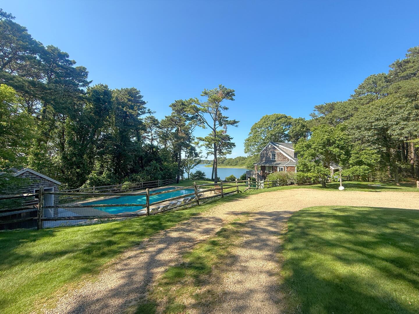 Home with a Pool on Majors Cove