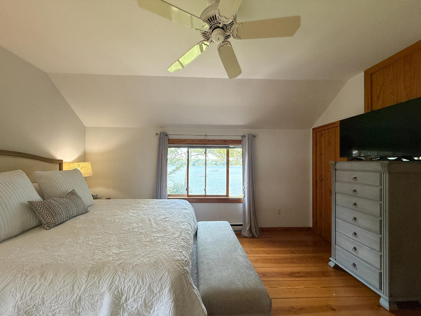 BR1 King En Suite, Second Floor