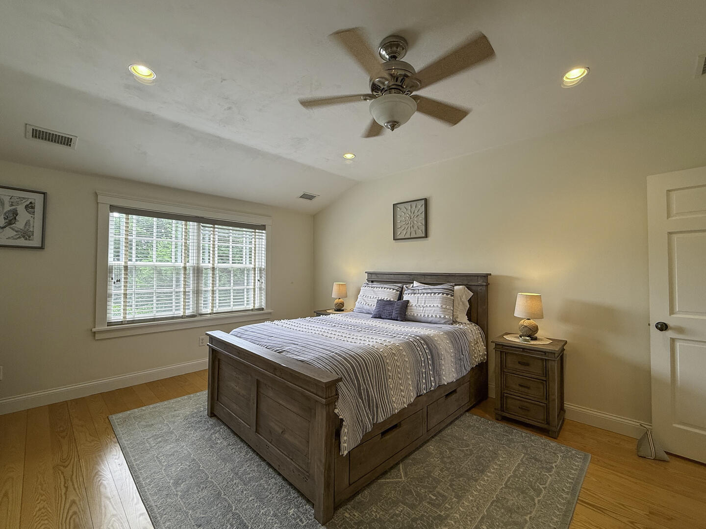 BR3 Queen En Suite, Second Floor