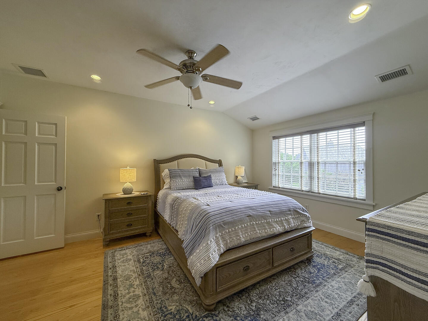 BR4 Queen En Suite, Second Floor