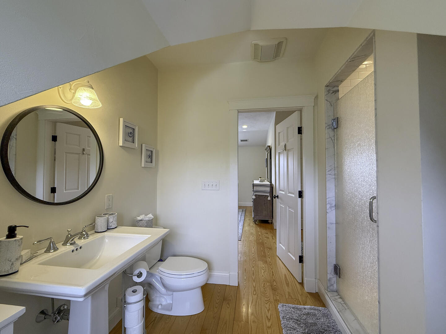 BR4 Queen En Suite with Shower Stall, Second Floor