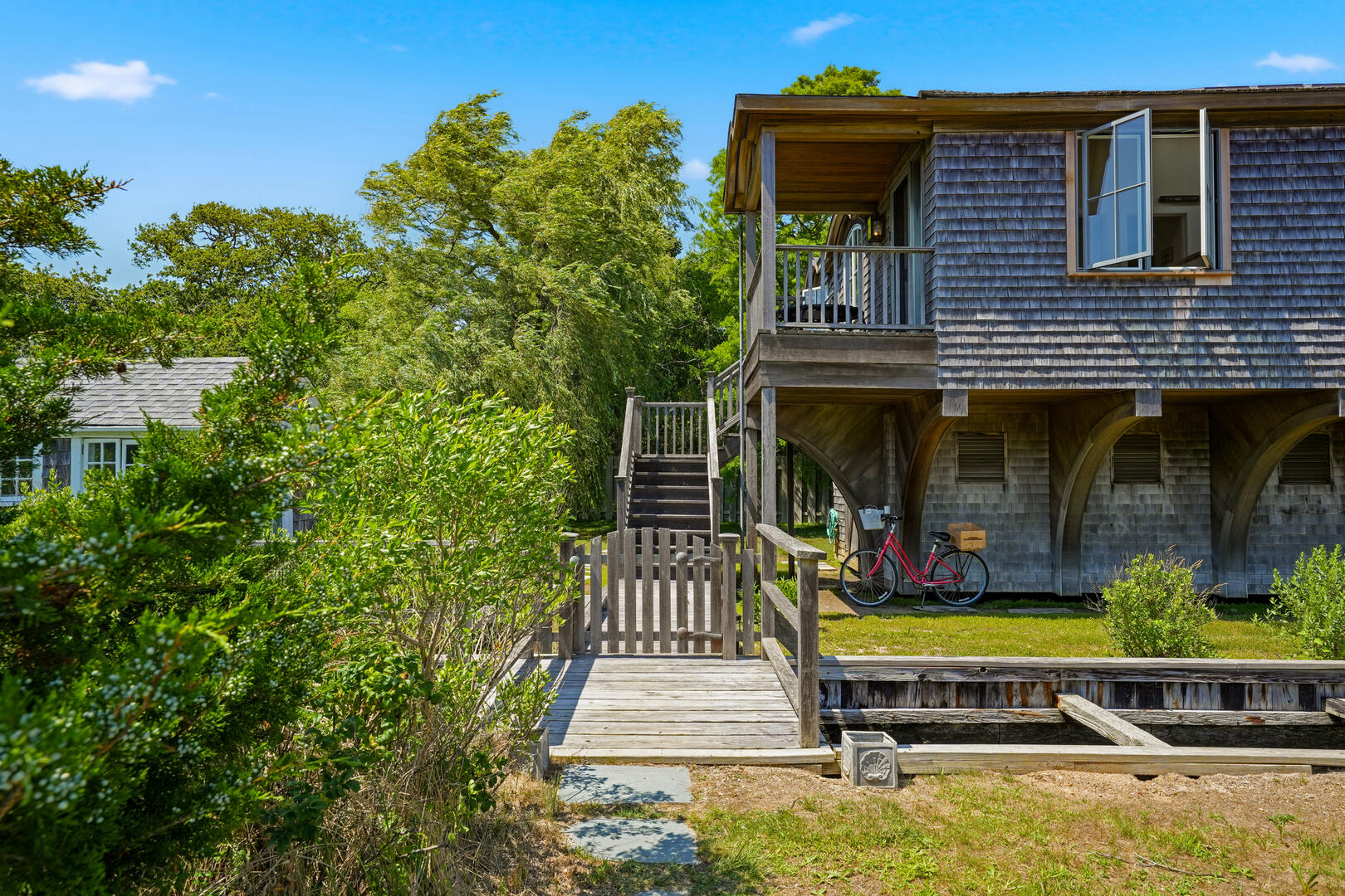 Edgartown Village Guest House