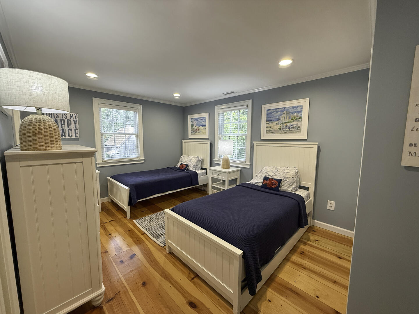 BR4 (2) Twin Beds Adjoining Bath, Second Floor