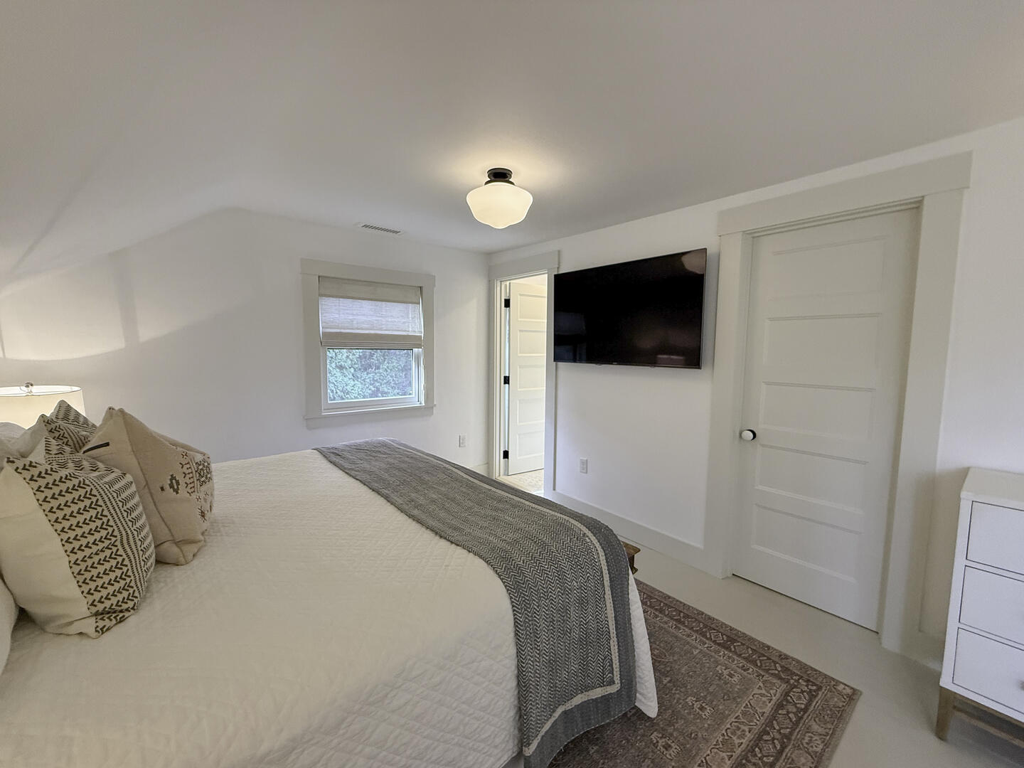 BR2 King En Suite, Second Floor