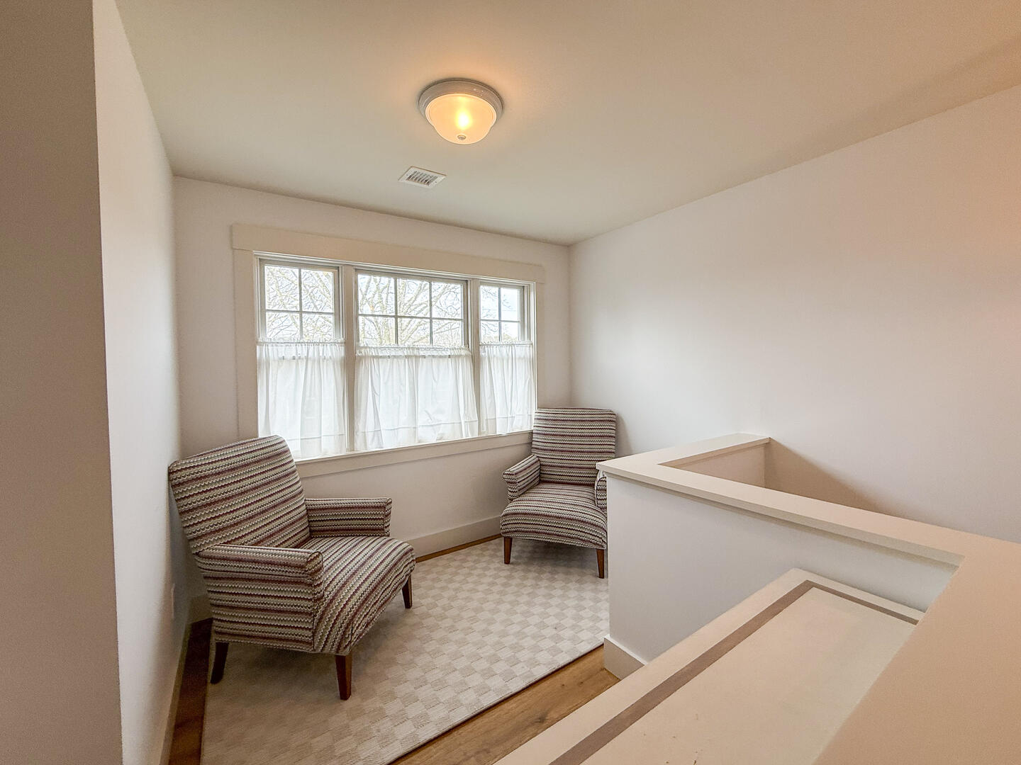 Sitting Area, Second Floor