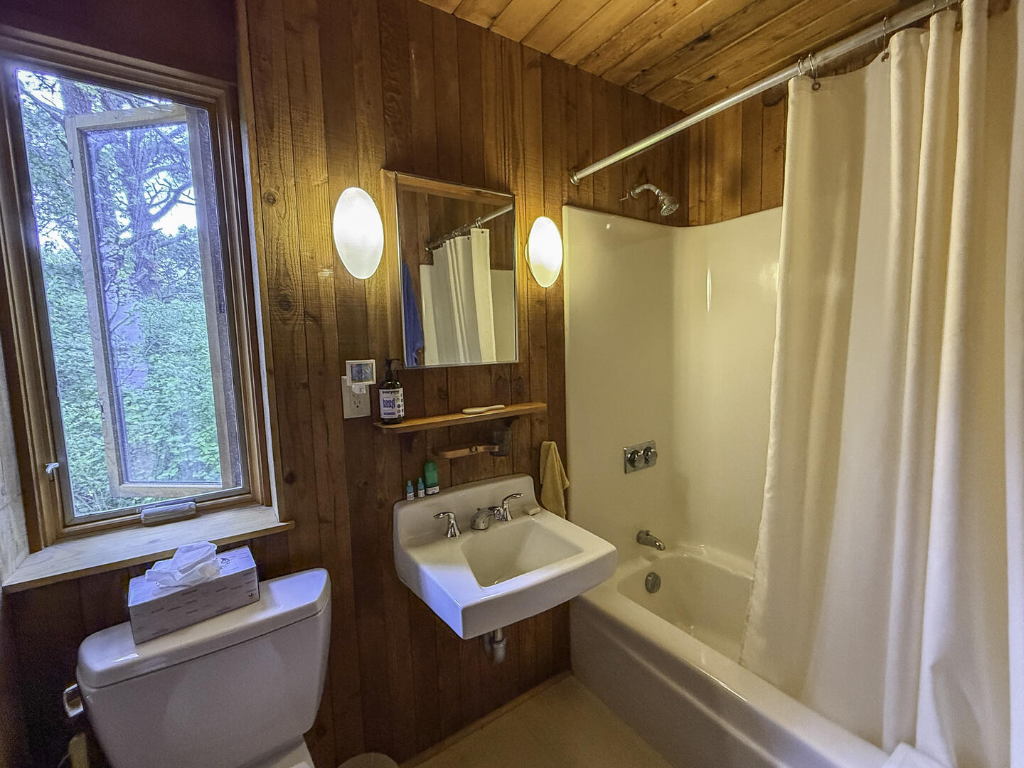 Hall Bath with Shower Tub Combo, First Floor
