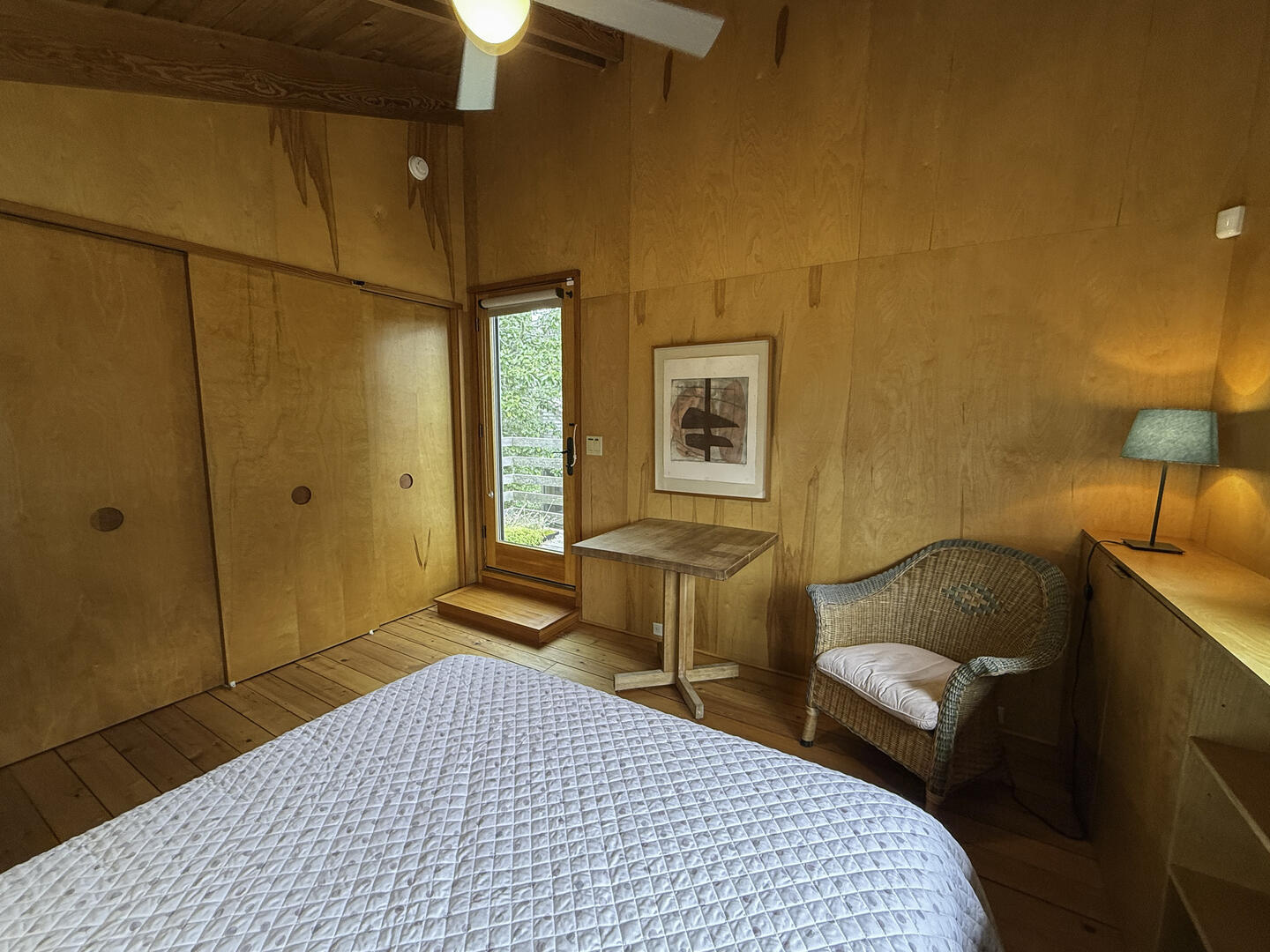 BR2 Queen with Deck Access, Second Floor