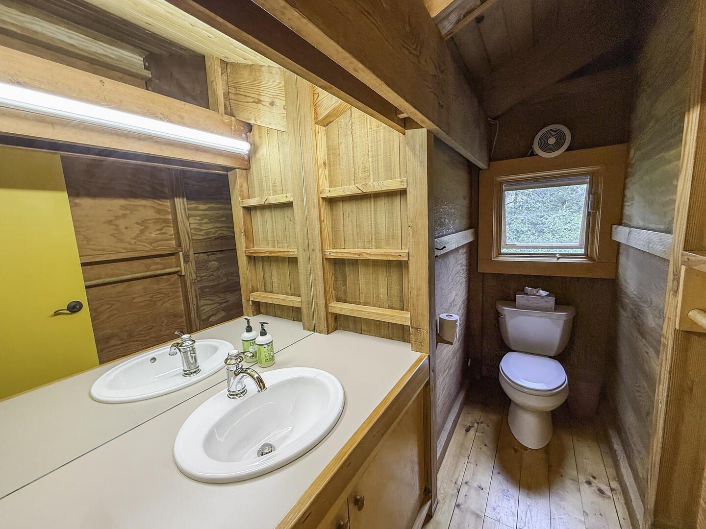 Powder Room, Second Floor