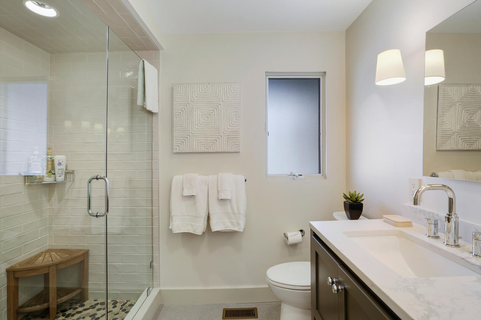 BR2 King En Suite with Shower Stall, First Floor