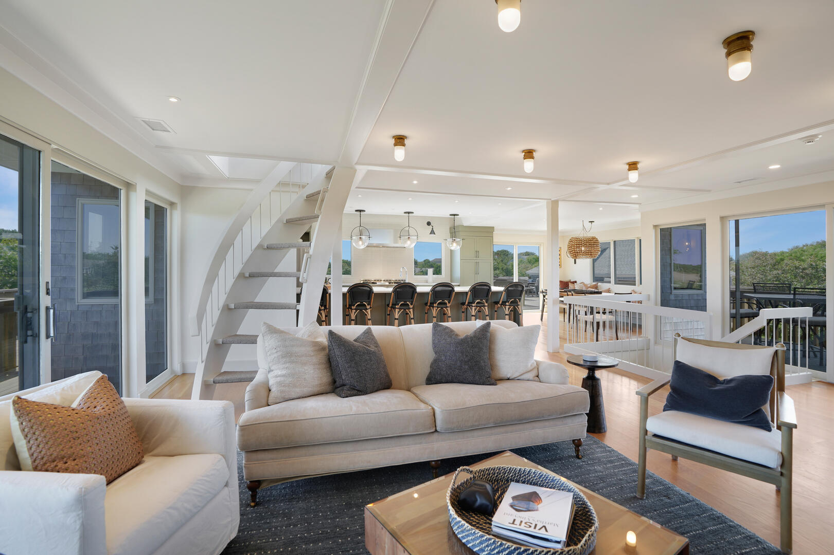 Living Area, Second Floor