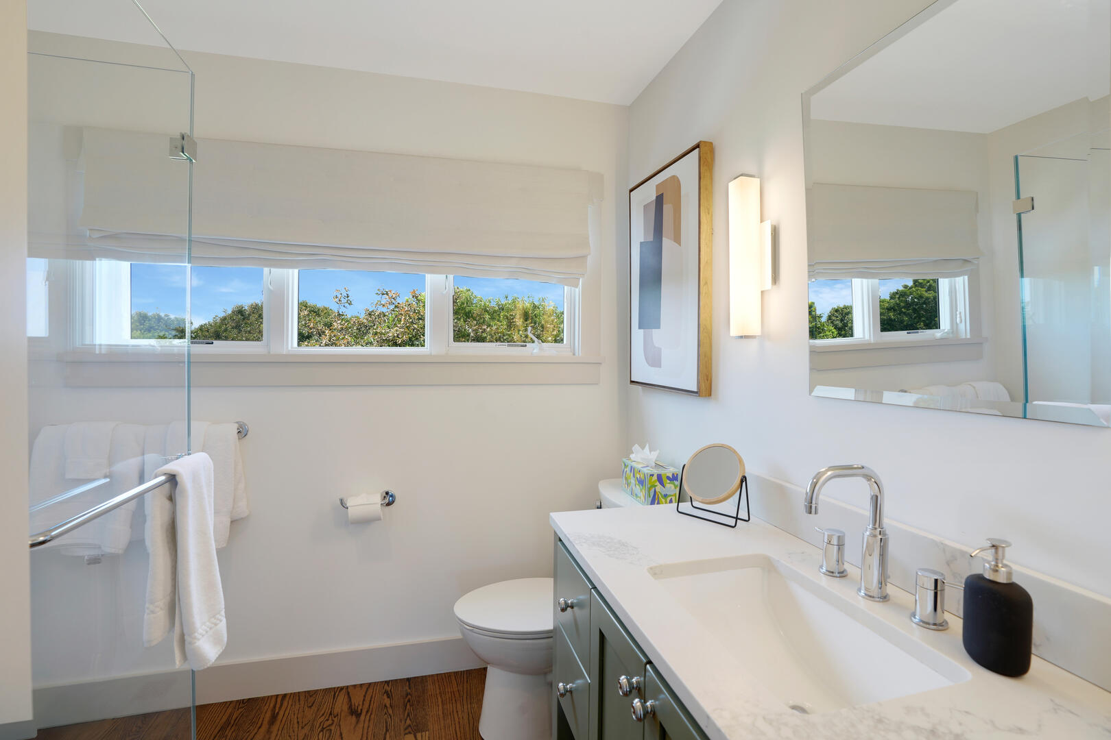 Detached Bedroom over Garage: BR5 King En Suite with Shower Stall, Second Floor