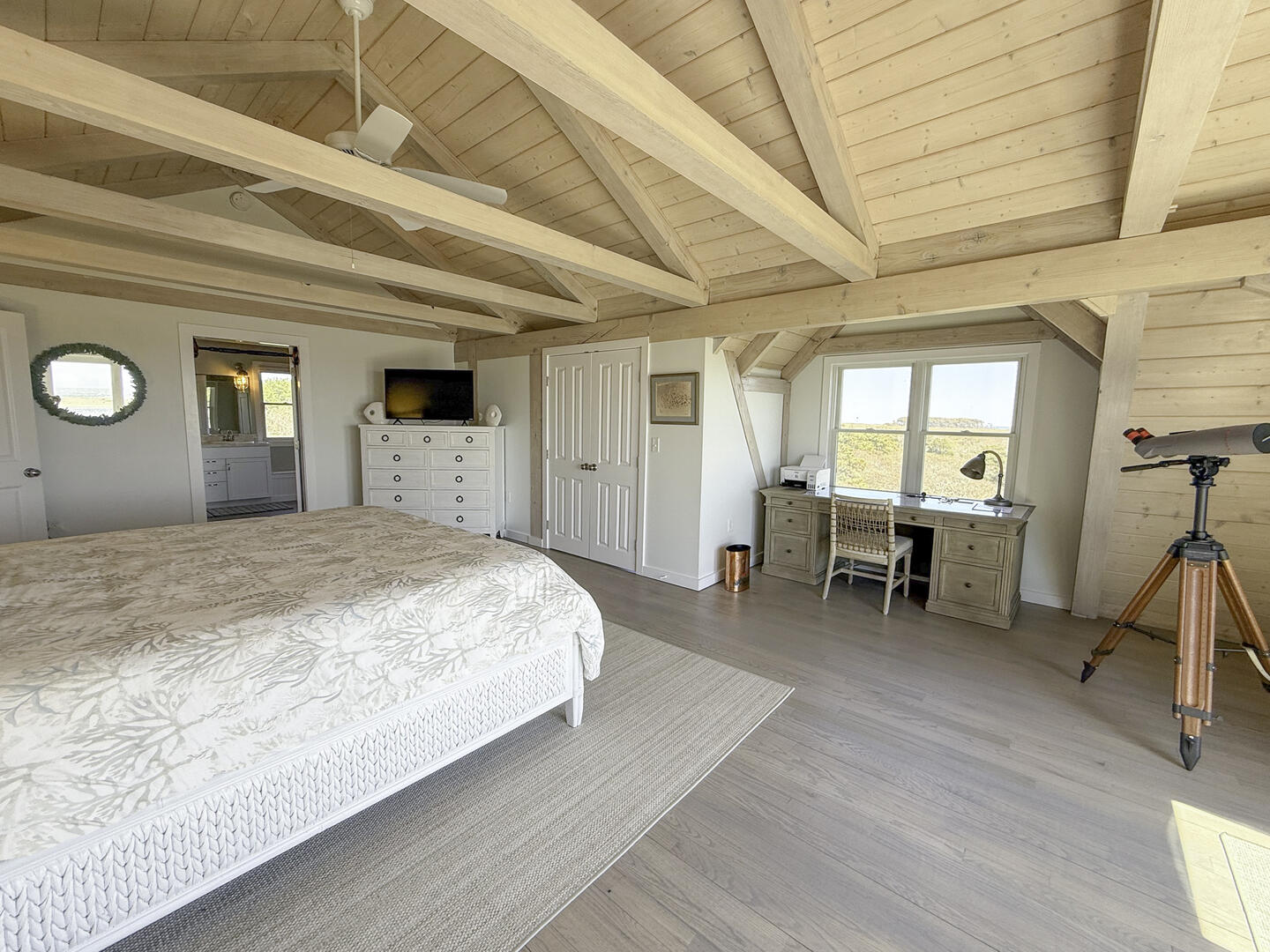 BR3 King En Suite, Second Floor