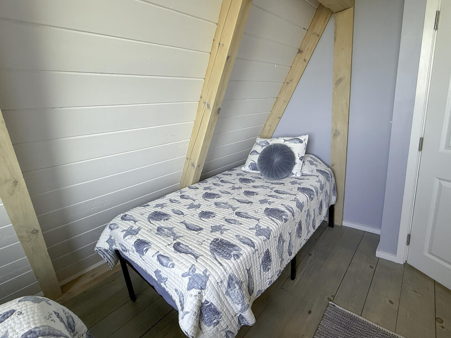 BR6 (2) Twin Beds, Second Floor