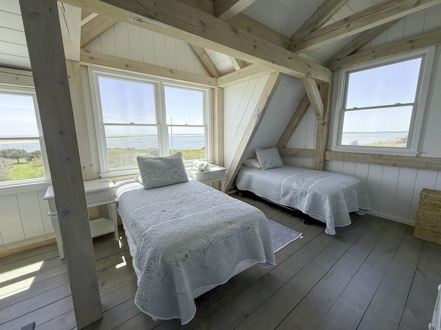 BR5 (2) Twin Beds, Second Floor