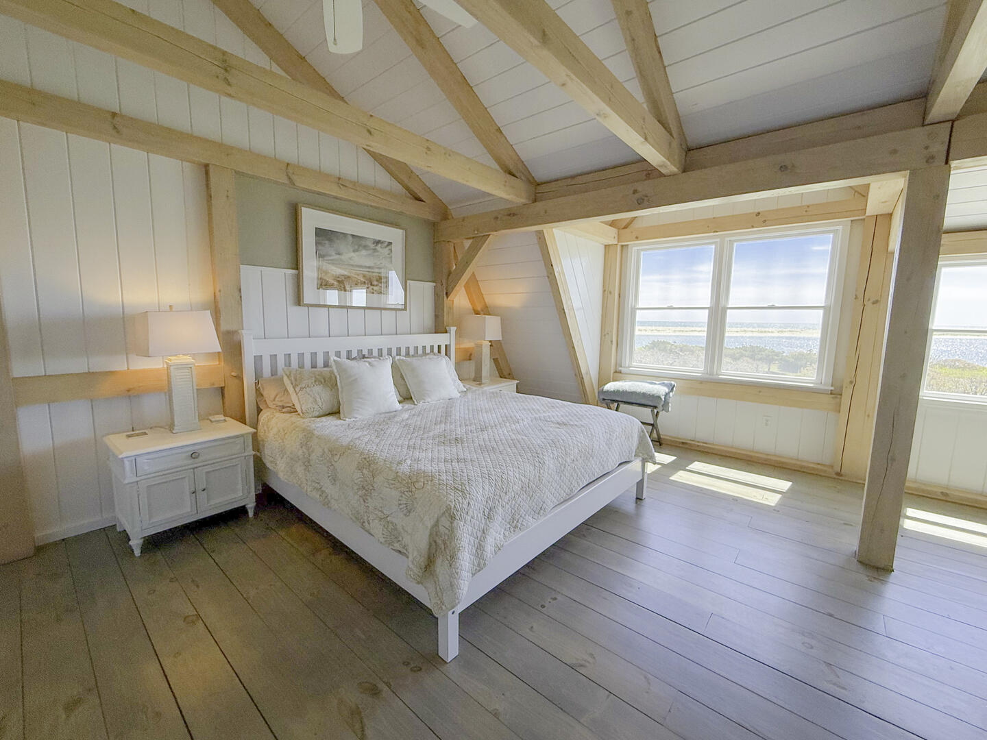 BR4 King, Second Floor