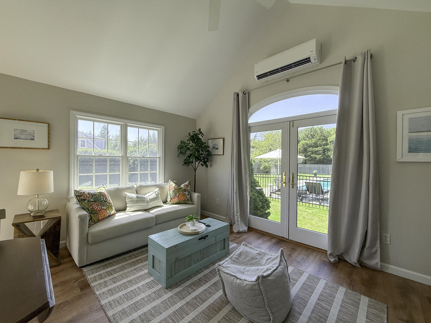 Living Area, Pool House