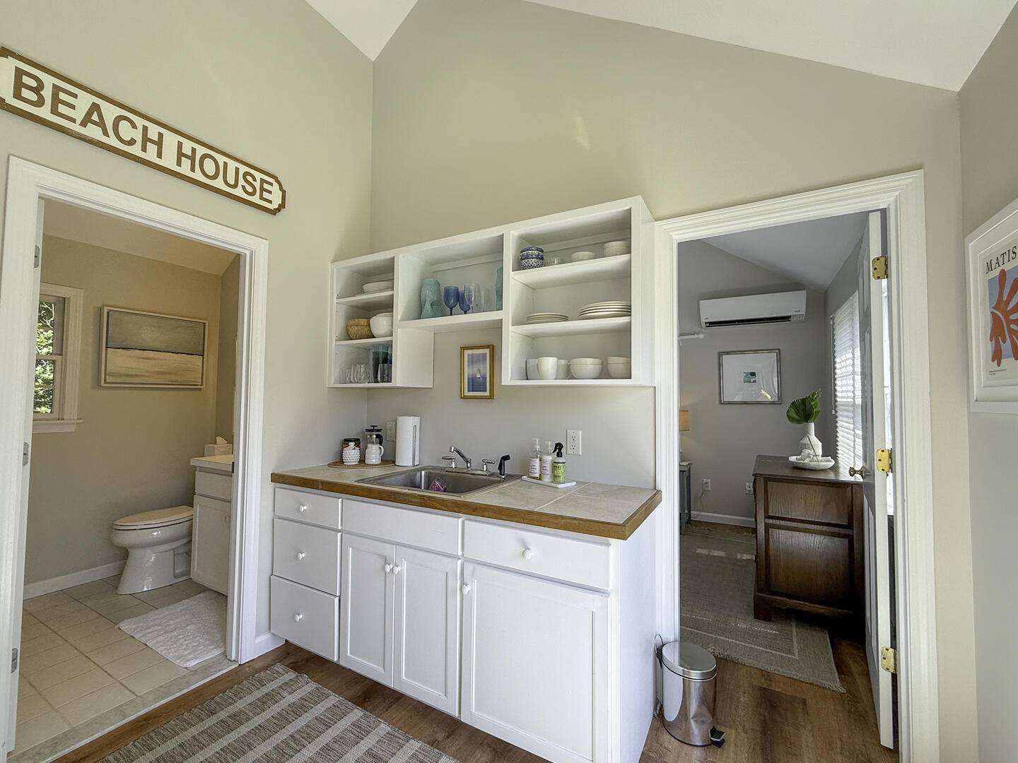 Kitchenette, Pool House