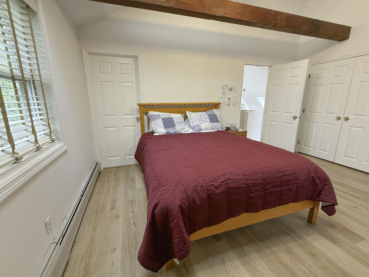 BR1 Queen with Adjoining Bath, Second Floor