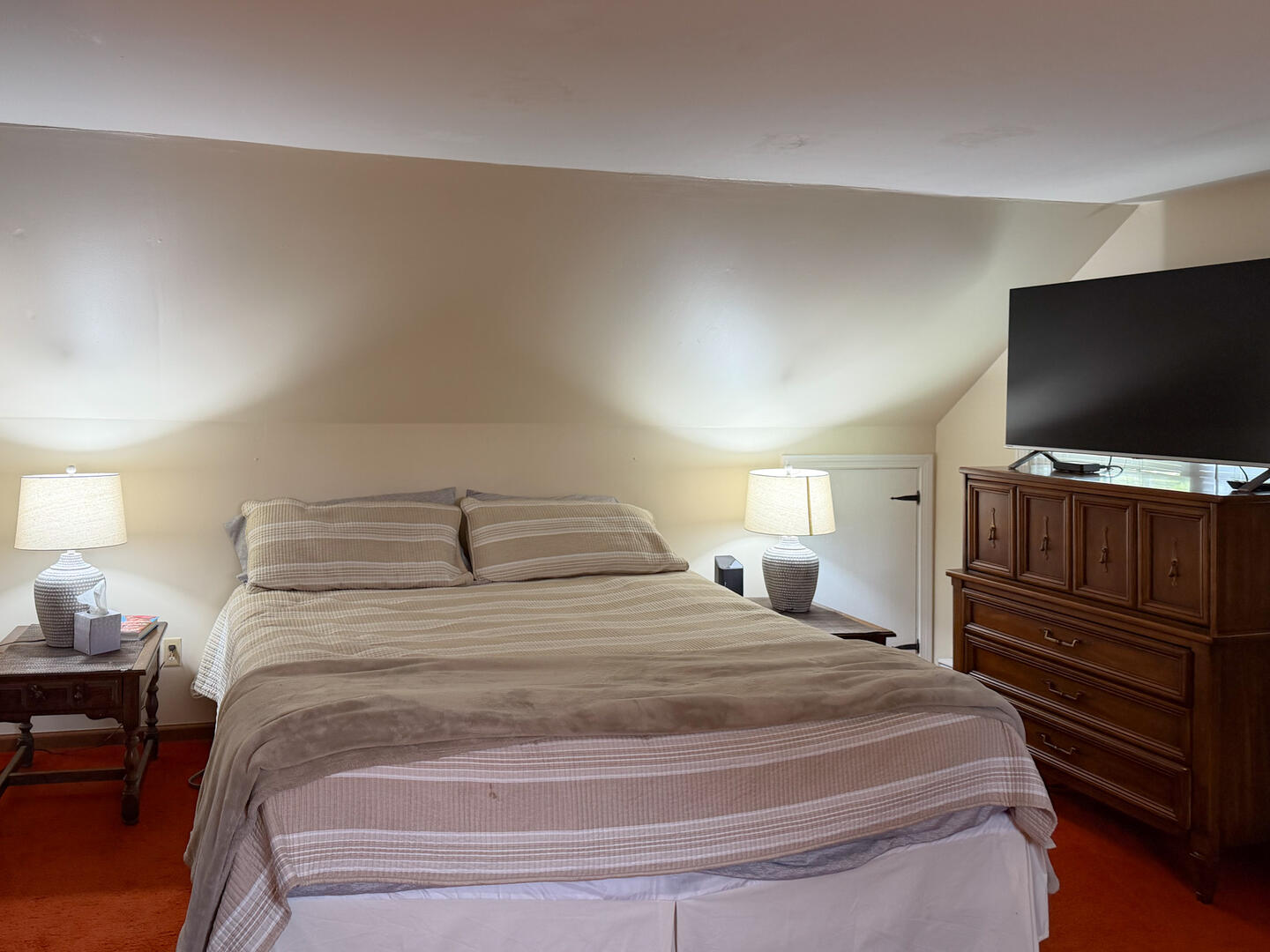 BR3 King, Second Floor
