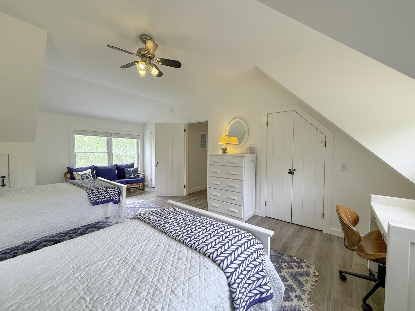 BR2 (2) Twin Beds, Second Floor